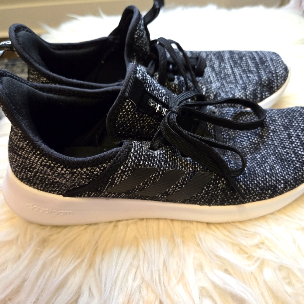🍉 Adidas Cloudfoam Shoes Size 8.5